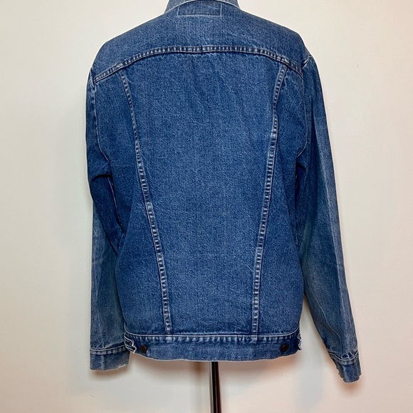 SOLD 2/1 Wrangler Vintage Distressed Men’s Denim Wrangler Jacket, Size 42L - Picture 13 of 16